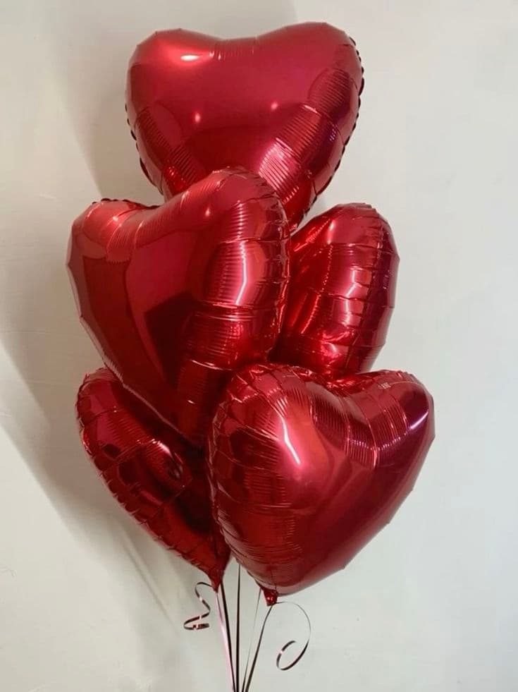 Красные шары в форме сердец — подарок на 14 февраля от Flortone